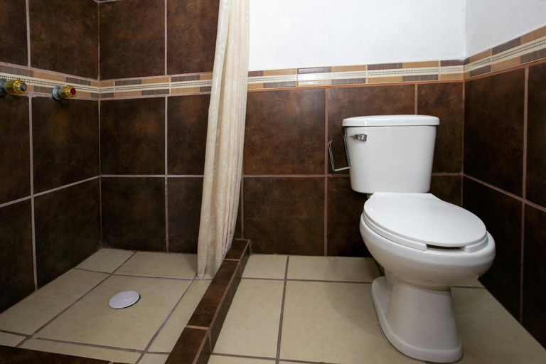 Bathroom 4, Casa Real Cortes, Pachuca de Soto