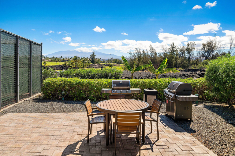 Outdoor dining 2, Ground Floor - Private Corner Unit - Vrkcv, Hawaii