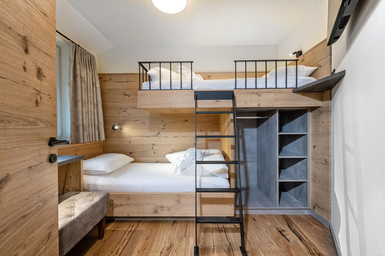 Bedroom 3, Hotel Alpina Wellness & Spa Resort, Kitzbühel