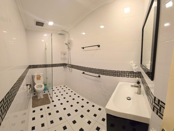 Bathroom, Ishara Villa, Pattaya