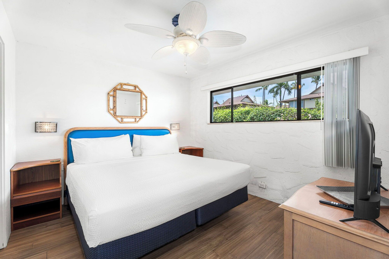 Room 5, Saltwater Pool, Central AC & Sunset Vibes - Kona Living Done Right - Vrkcv, Hawaii