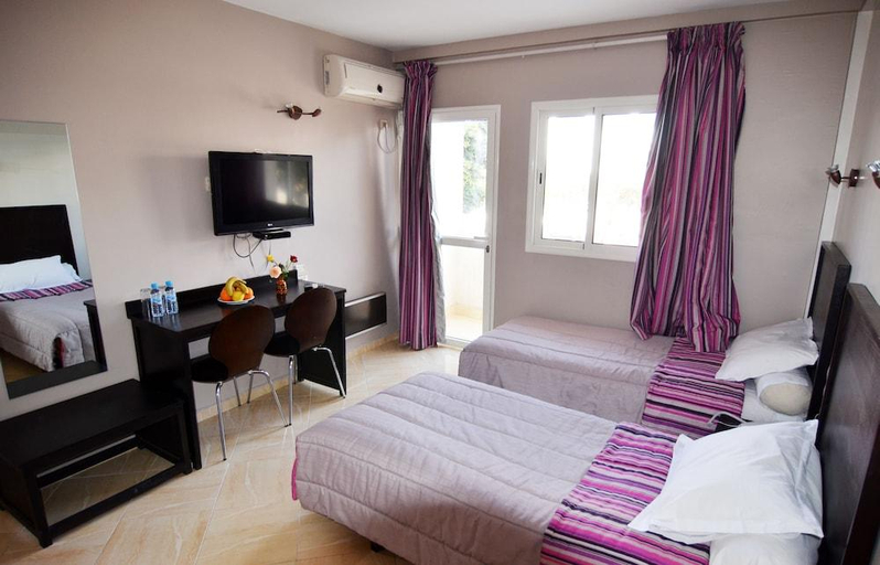 Bedroom 2, Residence Hoteliere Fleurie, Agadir-Ida ou Tanane