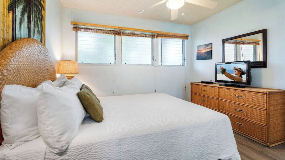 Room 5, Concierge Included - AC - Completely Updated- Vrkcv, Hawaii