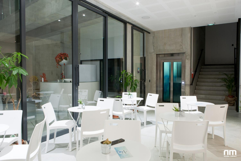 Food & Drinks 4, Le B Complexe Hotel, Rhône