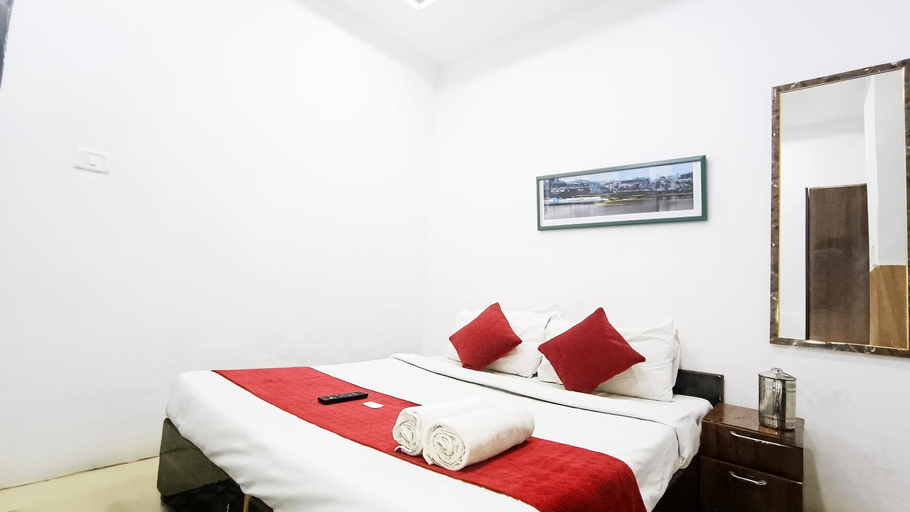Bedroom 2, Mauryan Express Hotel Lajpat Nagar, Delhi