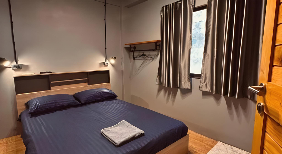 Bedroom 2, Friends Station Hostel Cafe, Pattaya