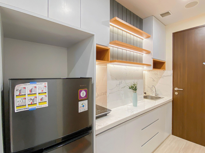 Private kitchen 3, Chic And Cozy Studio At Apartment Transpark Cibubur, Depok