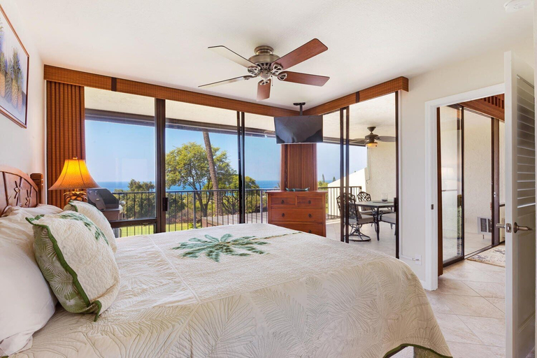 Room 4, Great Ocean and Golf Course Views - No Stairs- Vrkcv, Hawaii