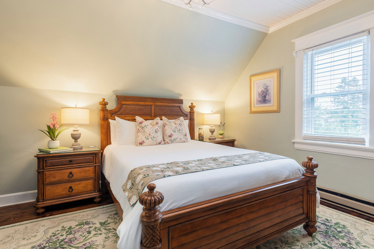 Bedroom 2, Magnolia Inn, Johnston