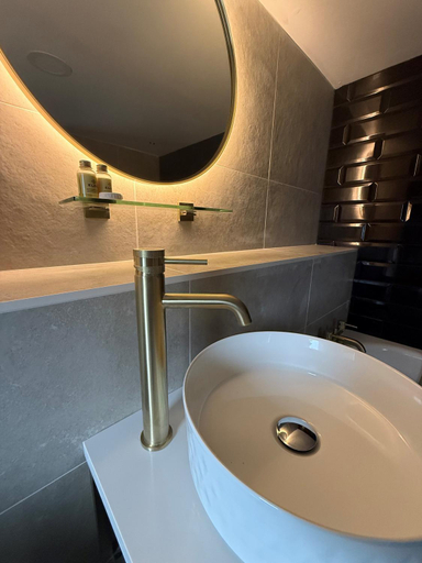 Bathroom 3, Lyons Woodlands Hall Hotel, Denbighshire