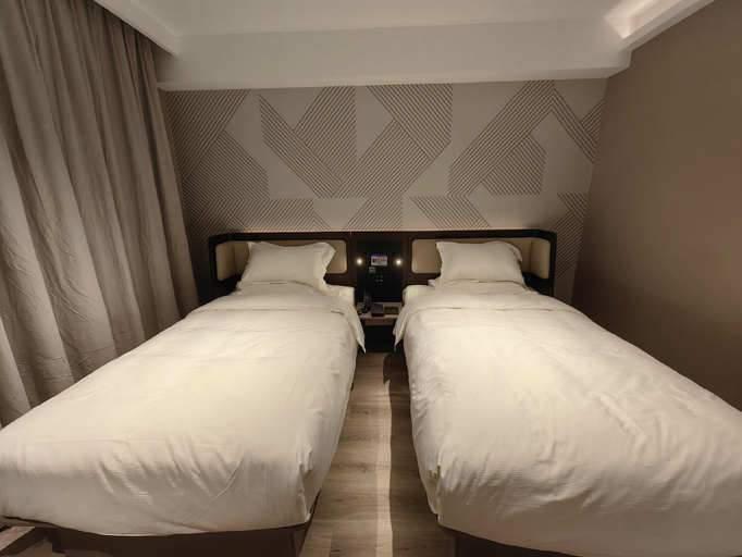 Bedroom 2, Borrman Hotel Jinan Quancheng Squaire Baotuquan, Jinan