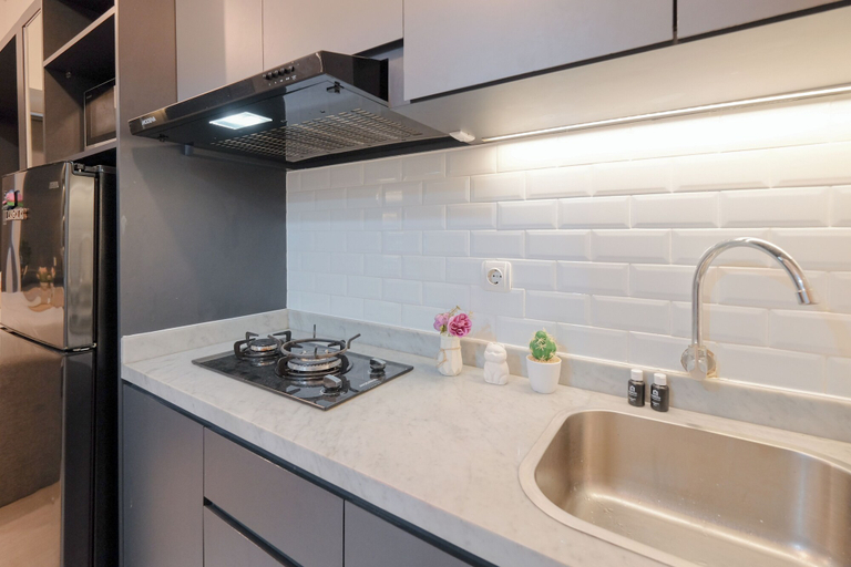 Private kitchen 5, Comfort And Compact Studio At Apartment Tokyo Riverside Pik 2, Tangerang