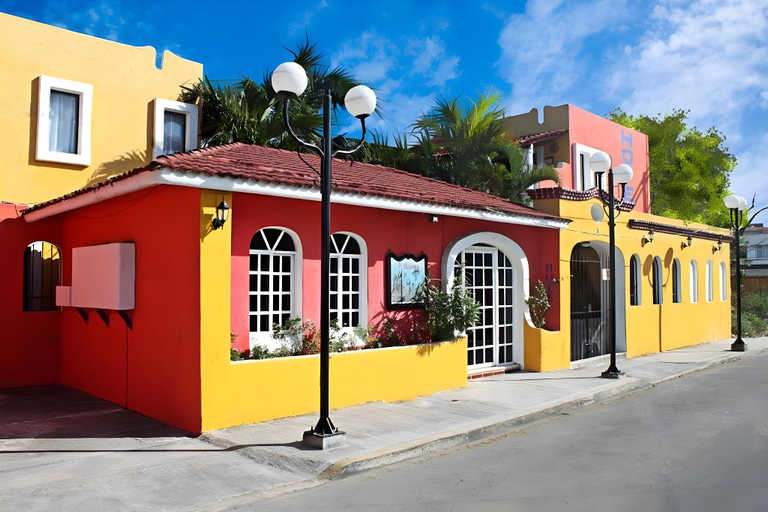 Exterior & Views