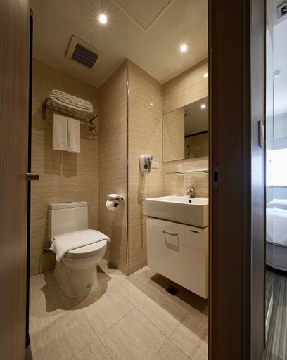 Bathroom 4, Haifu Garden Hotel, Kinmen