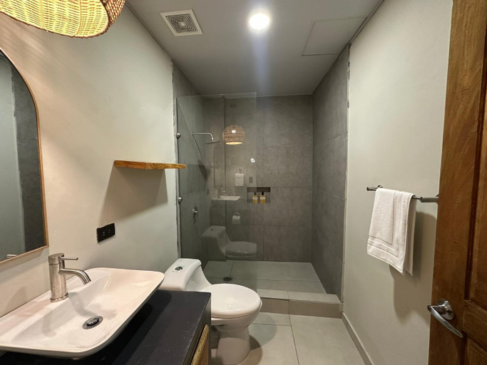 Bathroom 3, Litos Hotel y Restaurante, La Libertad