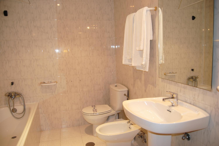 Bathroom 2, Hotel Vista Nevada, Granada