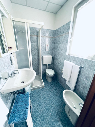 Bathroom, Ca' Masawalsa, Verona