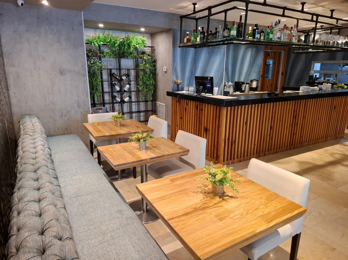 Food & Drinks 5, Washington Plaza, Barranquilla