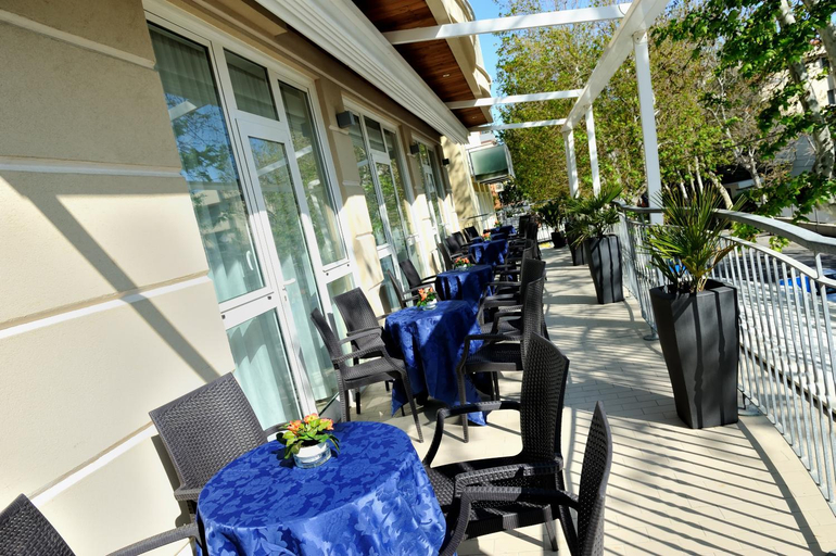 Food & Drinks 5, Hotel Bridge, Rimini