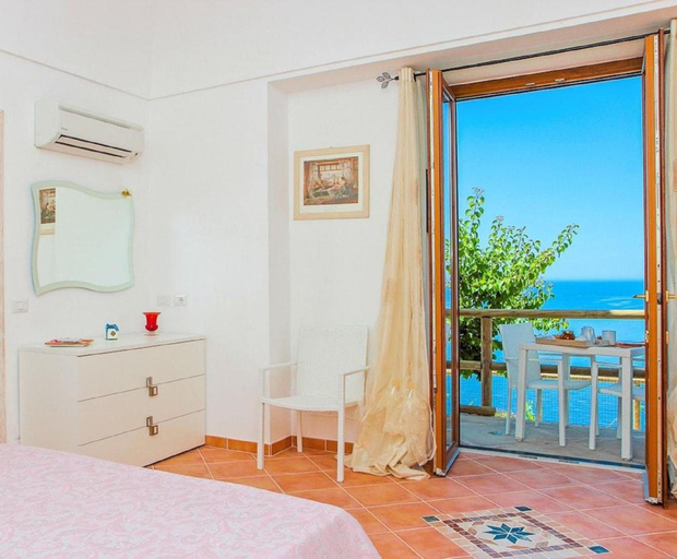 Bedroom 2, Calante Luna, Salerno