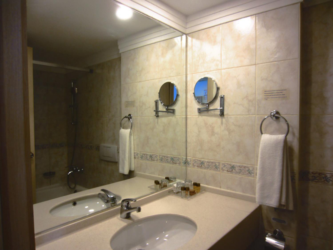 Bathroom 5, Golden Lotus, Kemer