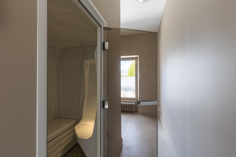 Bathroom 2, VILLA MISANO, Sarthe