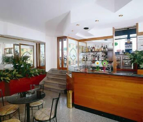 Others 5, Albergo Anita, Imperia