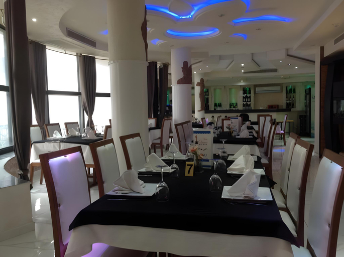 Food & Drinks 5, Hotel Tunisie Confort, Bab Bhar