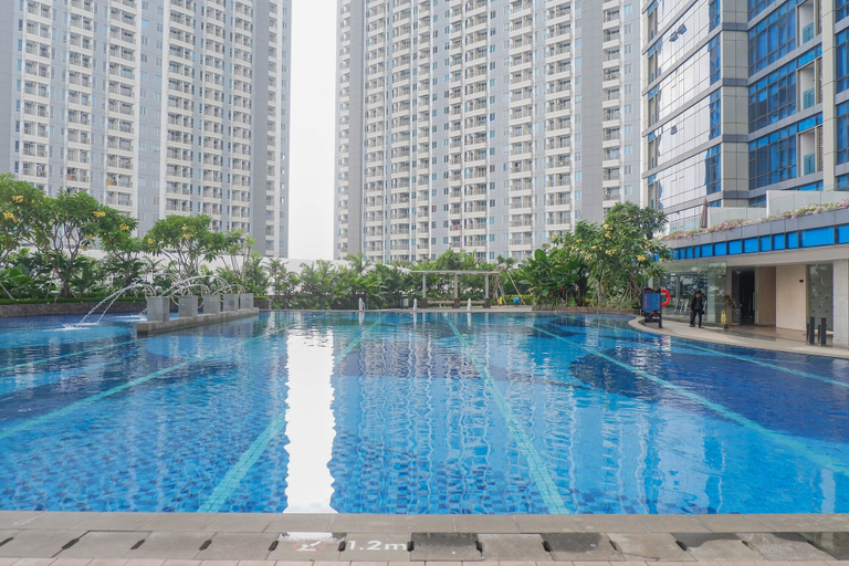 Pool 2, Warm 3Br Direct Access To Mall La Riz Supermall Mansion Apartment, Surabaya