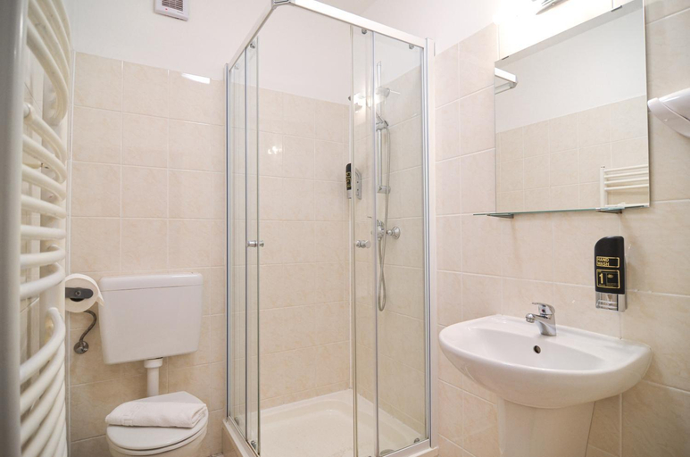 Bathroom 2, Penzion Zajecak, Břeclav