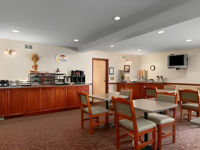 Food & Drinks 5, Canalta Hotel Cochrane, Division No. 6