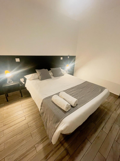 Others 2, Arce habitaciones, Madrid
