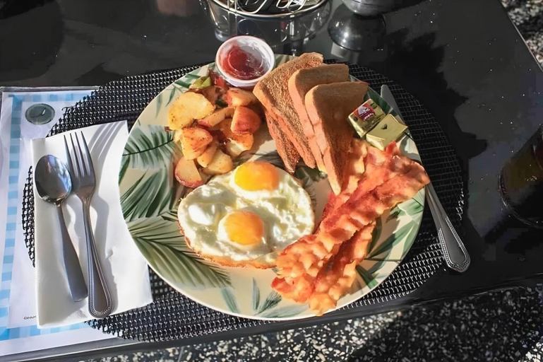 Food & Drinks 5, Fresh Resort Pattaya, Bang Lamung
