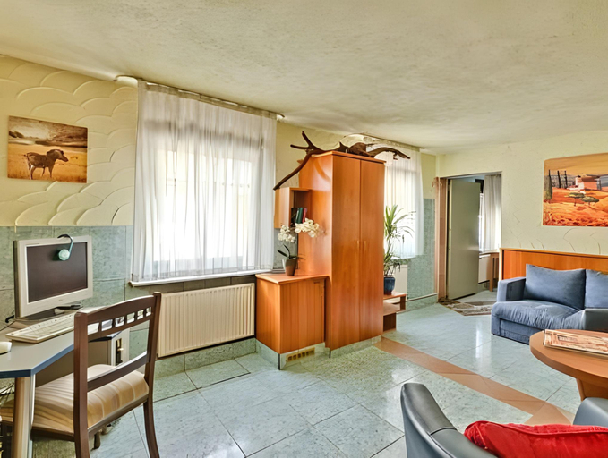 Others 3, M-Hotel, Stuttgart