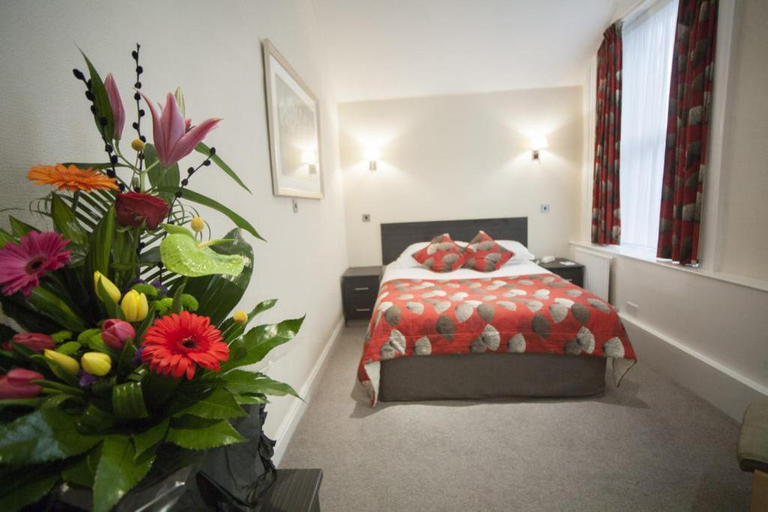 Bedroom 4, The White Swan Hotel, Calderdale