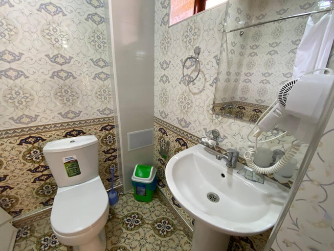 Bathroom 3, Hotel El Emir, Samarkand