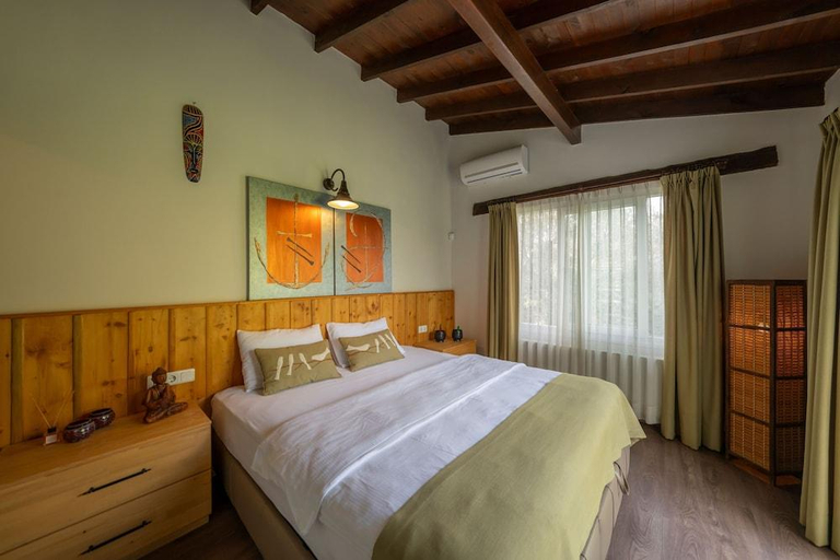 Bedroom 3, Bir dem Urla, Urla