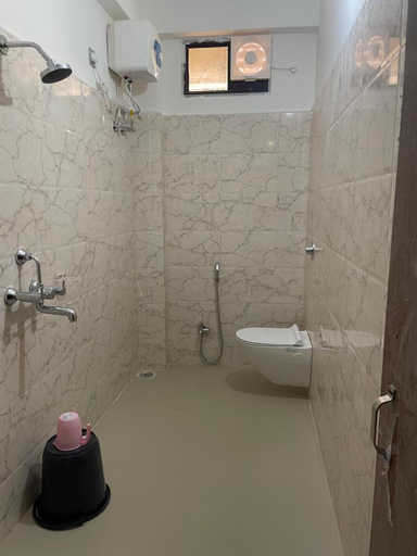 Bathroom 3, Shrinath Palace, Deoghar