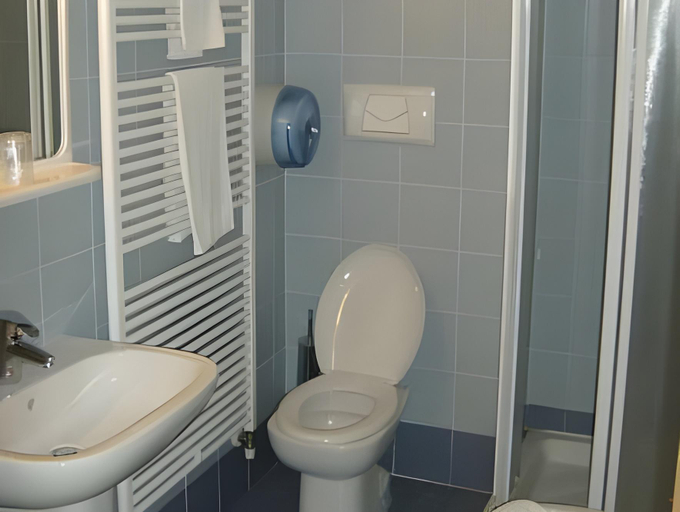 Bathroom 4, Hotel Santa Giulia, Brescia