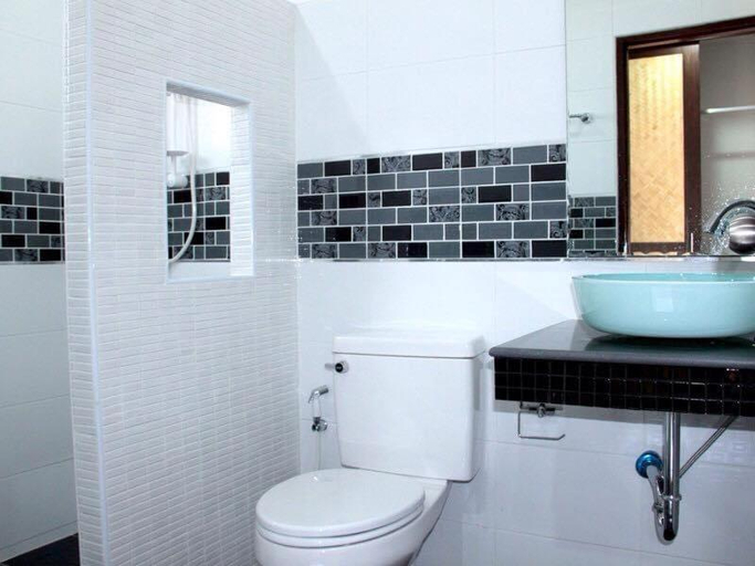 Bathroom 3, The Leaf & Pool Accommodation Koh Larn, Pattaya