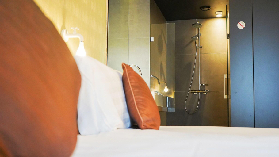 Bedroom 3, Amosa Liège City Centre Apart Regence 17, Liège
