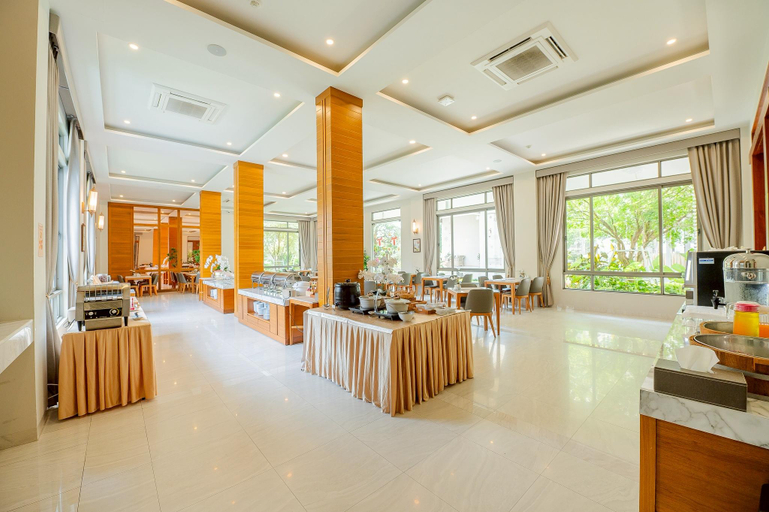 Food & Drinks 5, THE NAVY HOUSE HOTEL, Sattahip