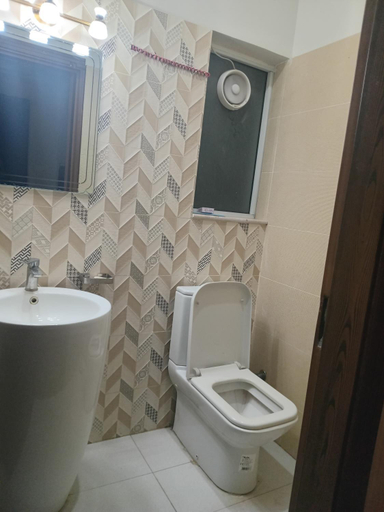 Bathroom 4, Lavish Guest Line, Islamabad
