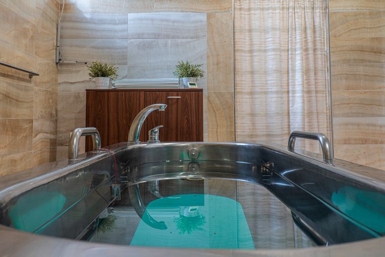 Bathroom 4, Radium Palace Spa & Wellness, Karlovy Vary