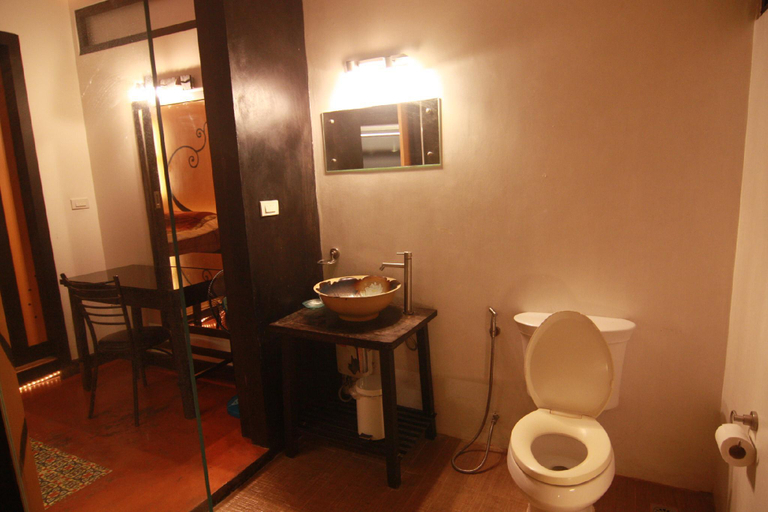 Bathroom 4, Room 6 Pattaya Tower, Pattaya