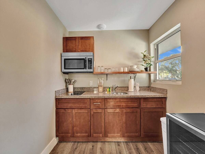 Private kitchenette 5, Pelican by Stay Hospitality, Broward