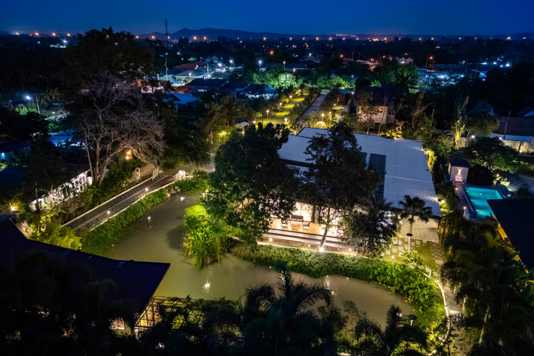 Exterior view 4, Huge Pool Villa with Private Lake 3+1BR/10 Persons, Pattaya