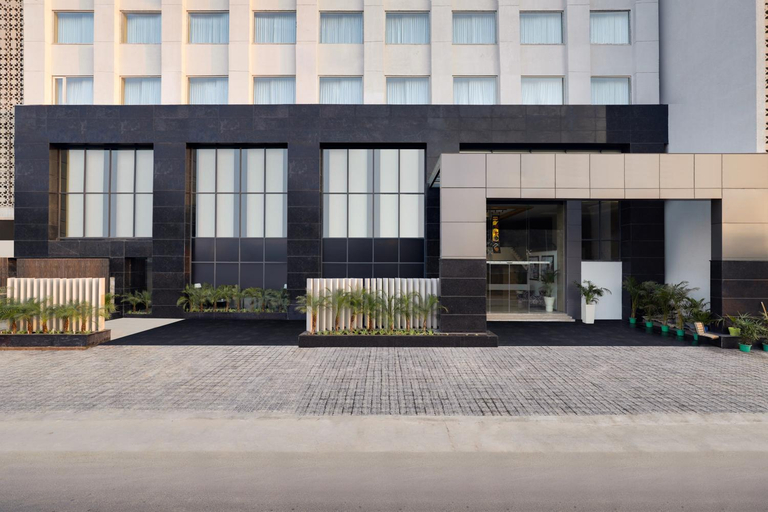 Exterior & Views 1, Lemon Tree Hotel Agra, Firozabad
