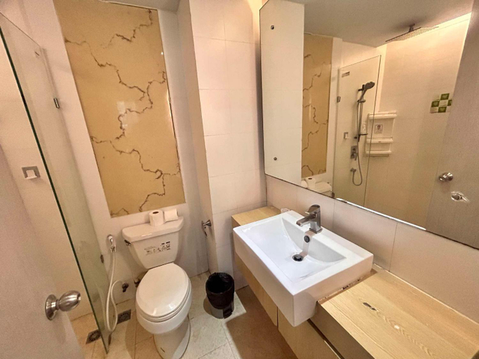 Bathroom 5, Atlantis Condo Resort Pattaya by Panissara, Pattaya