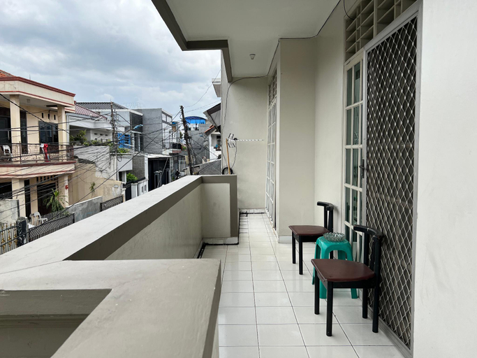 Others 2, De Novaren Guest House Kemanggisan, West Jakarta